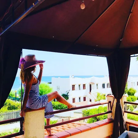 Ro Dom wakacyjny Porto Columbu - Perd'E Sali